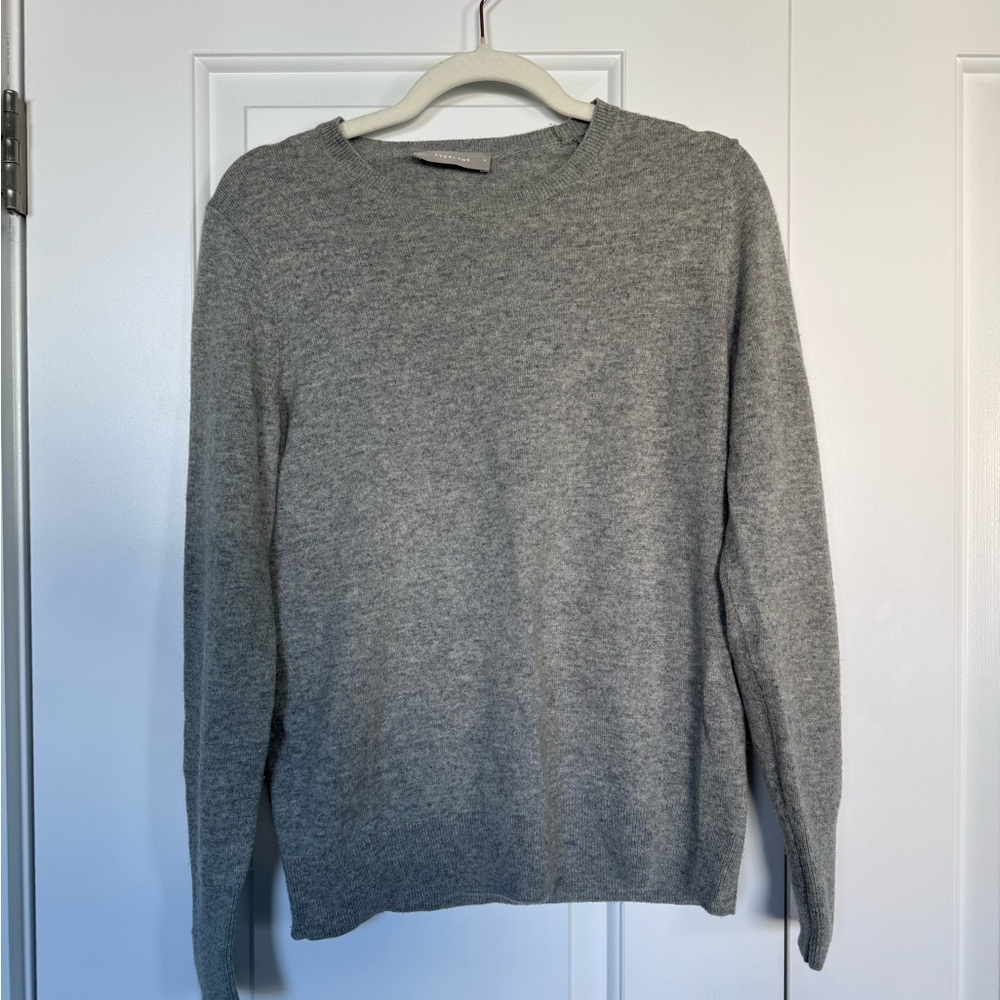 Everlane Women's Gray Crewneck Sweater